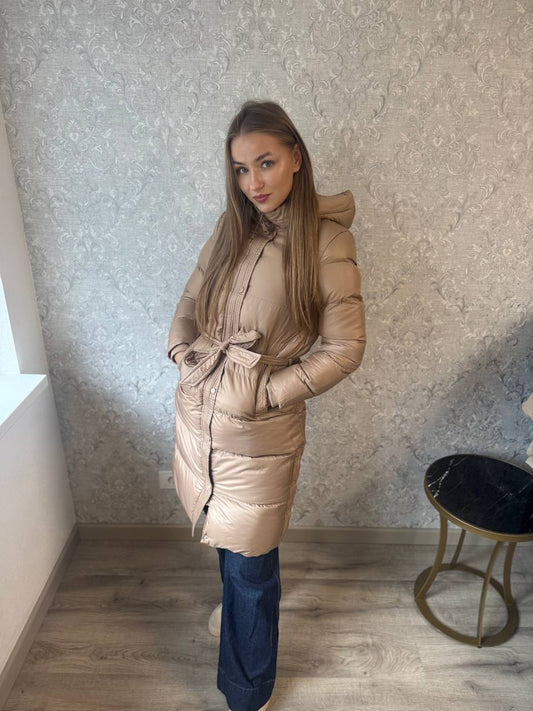 „Švelni elegancija“ – ilga kreminė striukė su gobtuvu 🤍
